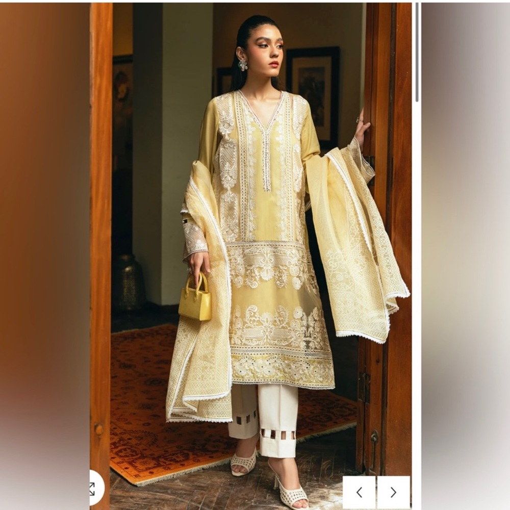 Saira rizwan pret wear Maria b Sana Safinaz Hussain rehar